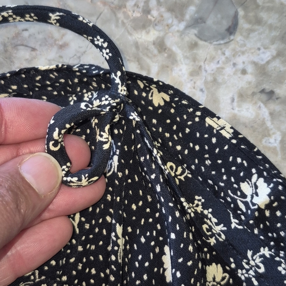 Betsey Johnson y2k Vintage 90s Rare Floral and Bow Black and Cream Patterned Set - Picture 8 of 16